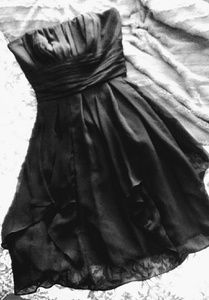 DAVID'S BRIDAL crepe' strapless black dress sz. 6